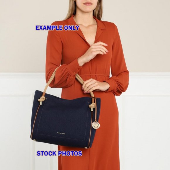 💙Michael Kors Fabric-Canvas Shoulder Purse💙 - Picture 10 of 16